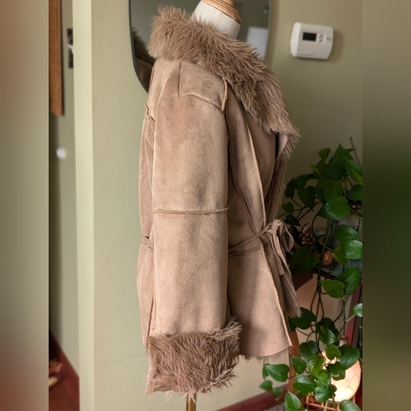 ✨ Twenty Twenty Size L Tan Faux Suede & Fur Belted Wrap Jacket 🧥 Cozy & Chic - Picture 7 of 15